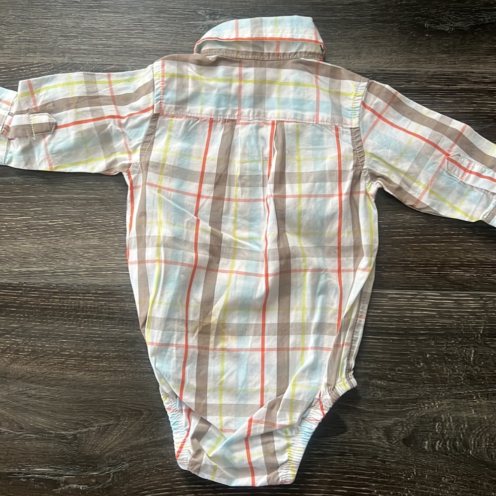 🚥3/$12🚥 Carter’s button down onesie. - Picture 5 of 6
